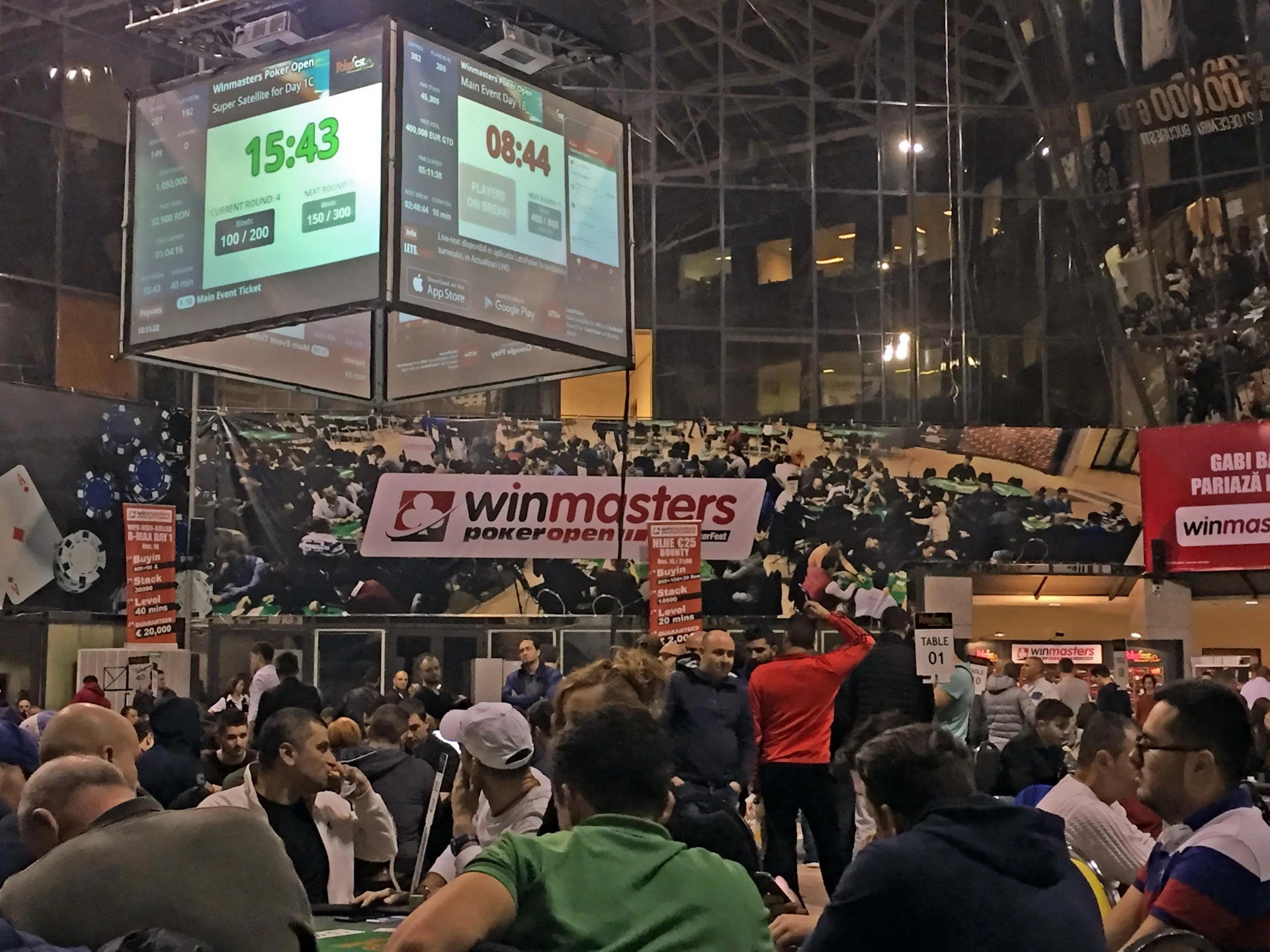 2015年LetsPoker原型在1,000+参赛的扑克锦标赛中运行